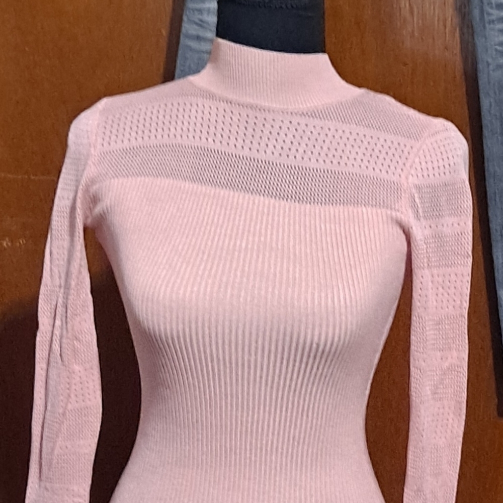 Turtle  neck  blouse  extra  small  peach